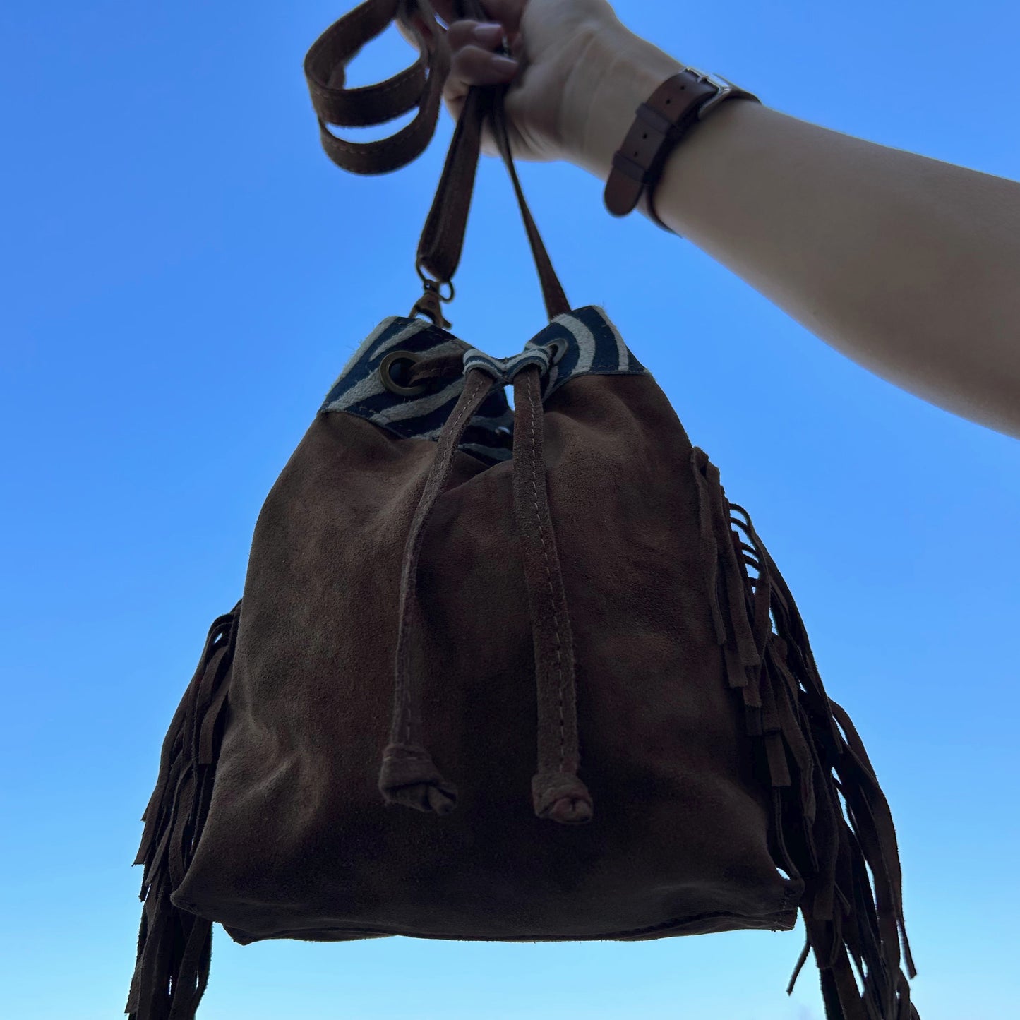 Bolso bombonera beige y cebra con flecos personalizado