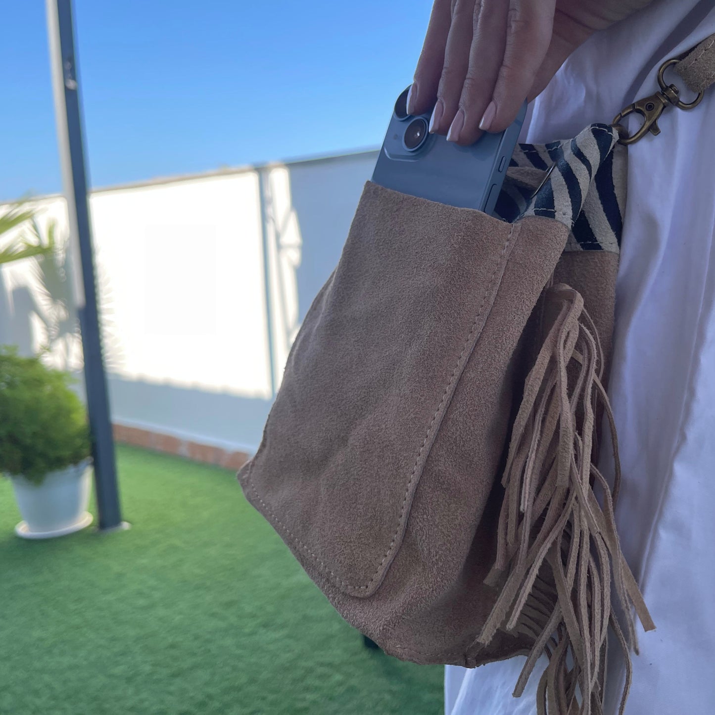 Bolso bombonera beige y cebra con flecos personalizado